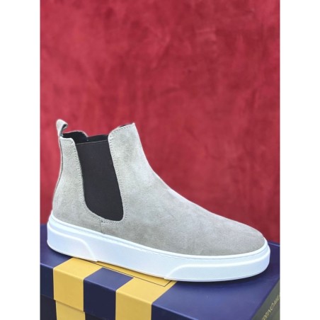 Stivaletti  uomo Chelsea - Scamosciati - Colore grigio - Suola bianca