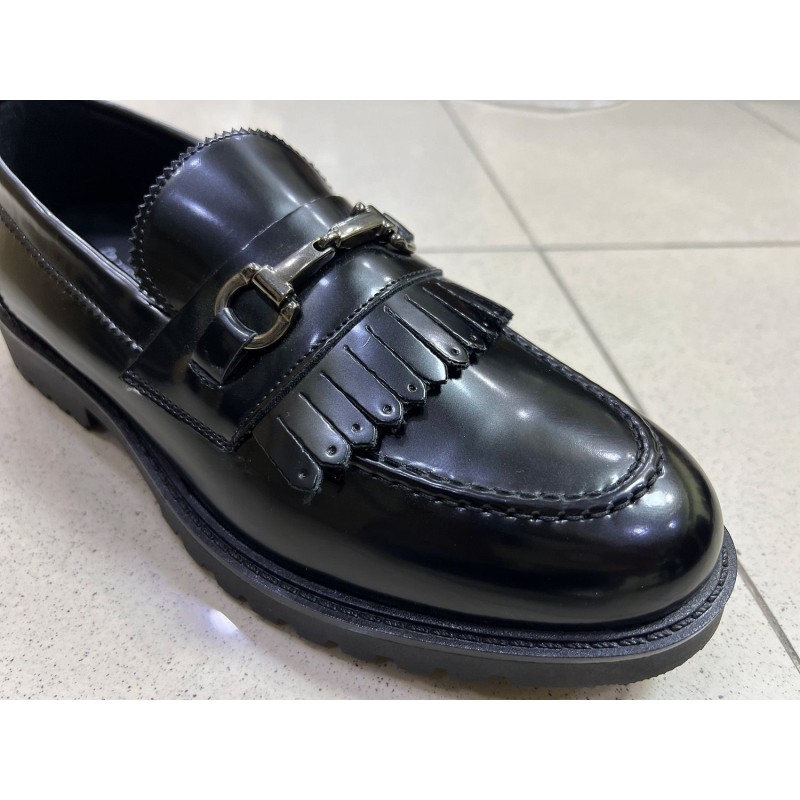 Mocassino con ghette e gioiello - Loot Mocassino con ghette e gioiello - Loot