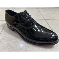 Stringata uomo, nera - Tipos