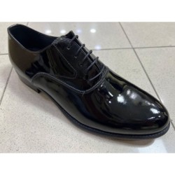 Stringata uomo, nera - Tipos