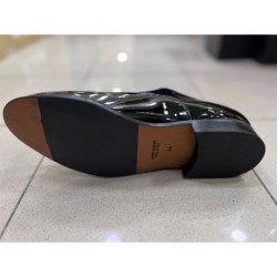 Stringata uomo, nera - Tipos